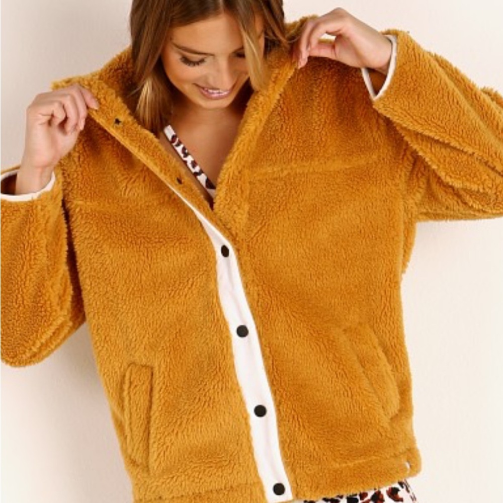 Varley Teddy Jacket - Picture 7 of 8